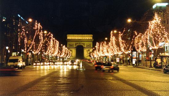 [1010897-Champs_Elysee_at_Christmas-Paris.jpg]