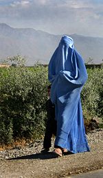 [150px-Woman_walking_in_Afghanistan.jpg]