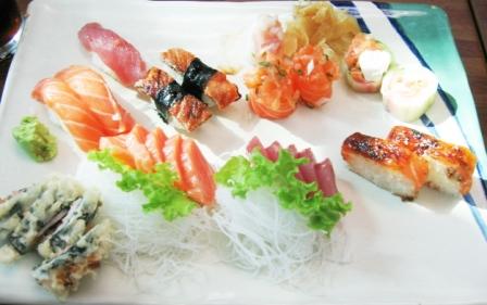 [sushi30072.JPG]