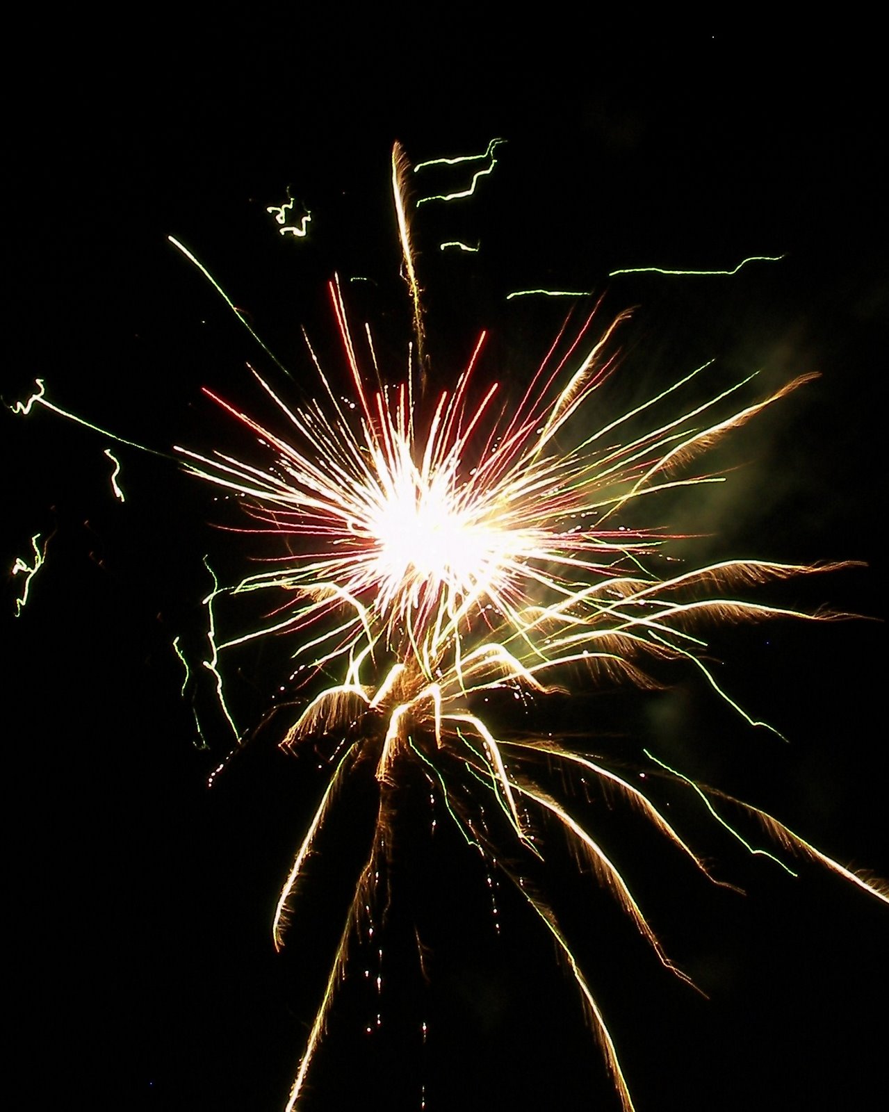 [fireworks+079.JPG]