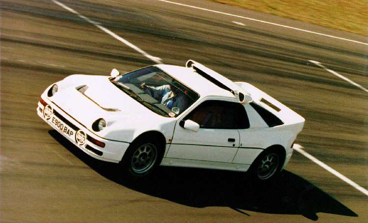 [Ford+RS200.jpg]