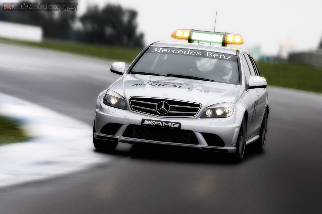 [Mercedes+C63+AMG+Medical+Car+F1+2008+(4).JPG]