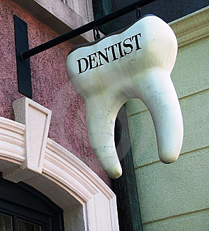 [dentist-tooth-sign-thumb125456.jpg]