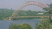 [Bridge_over_Akosombo_River.jpg]