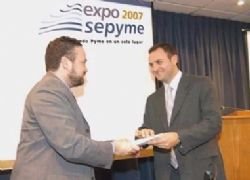 [Premio+en+Expo+SEPYME+2007.bmp]