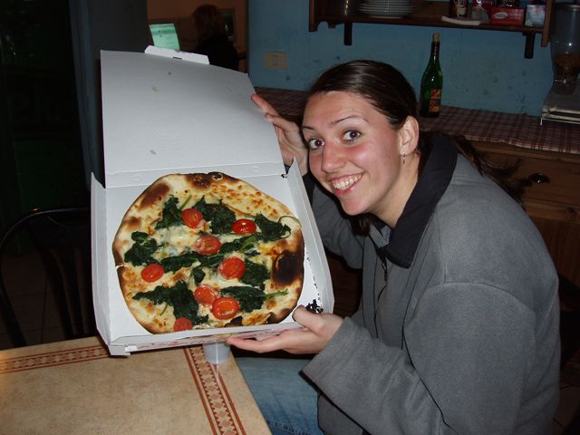 [Roxy+and+Pizza!+(Popeye+flavor!).jpg]