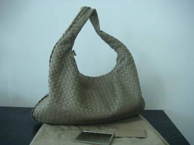 [My+best+investment+is+in+Bottega+as+now+the+price+is+going+up+almost+twice!+I+really+love+slouchy+bag+LOL.jpg]