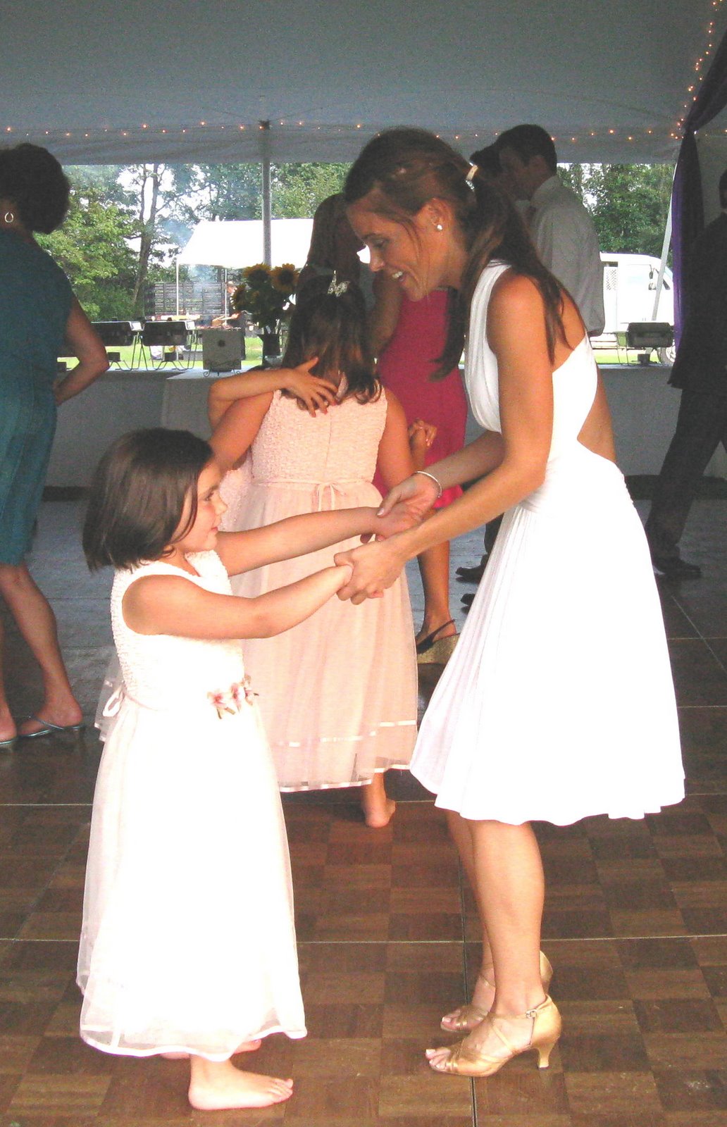 [July+26,+2008+Sara+wedding+080+(2).JPG]