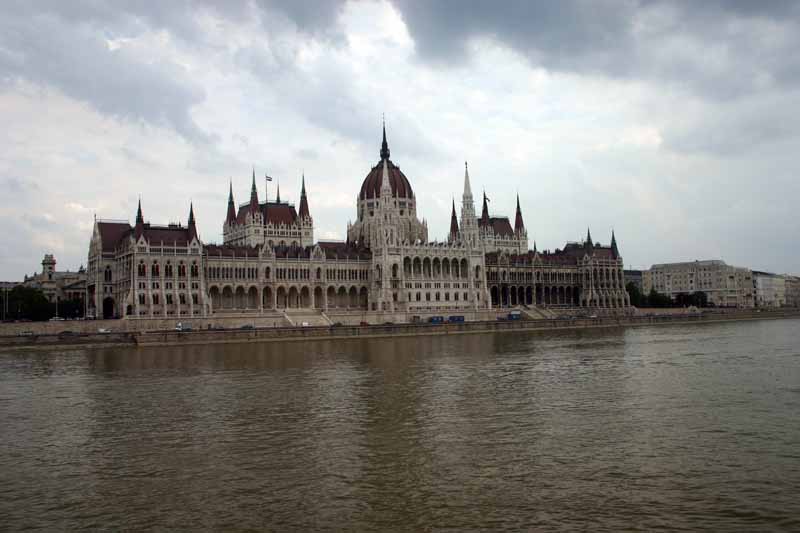 [03+Parliament+Building+Budapest.JPG]