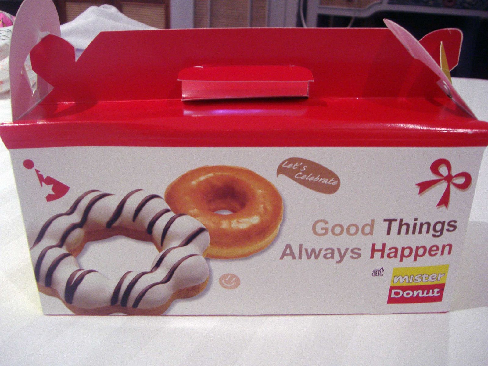 [mister+donut+2.jpg]