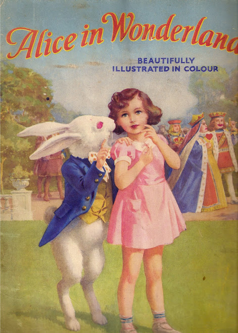 Alice In Wonderland Book - Pic 1