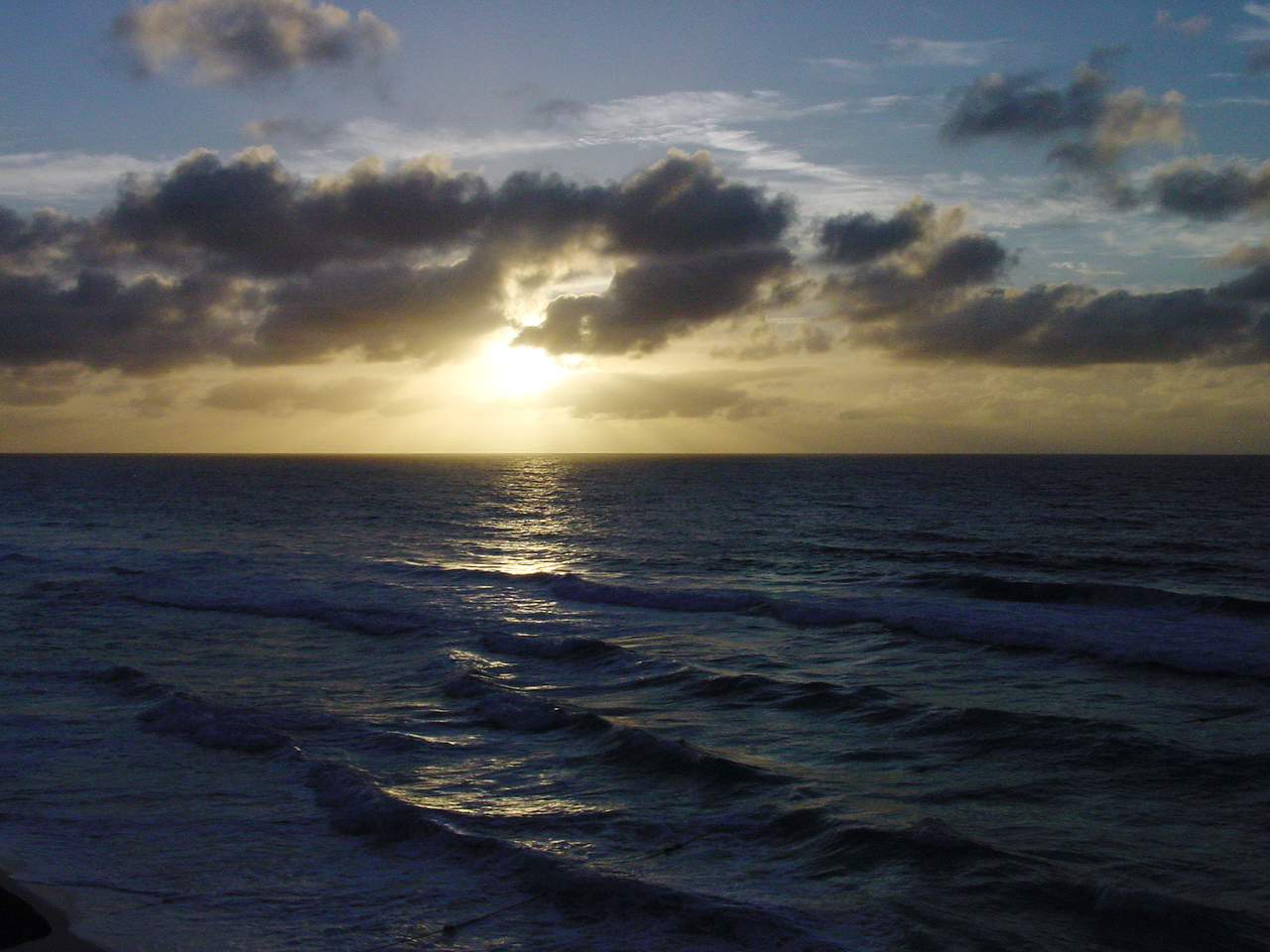 [cancun+caribbean+sunrise.jpg]