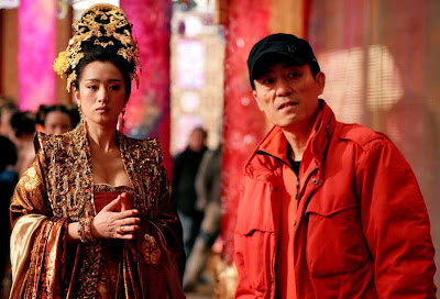 gong li and zhang yimou on set
