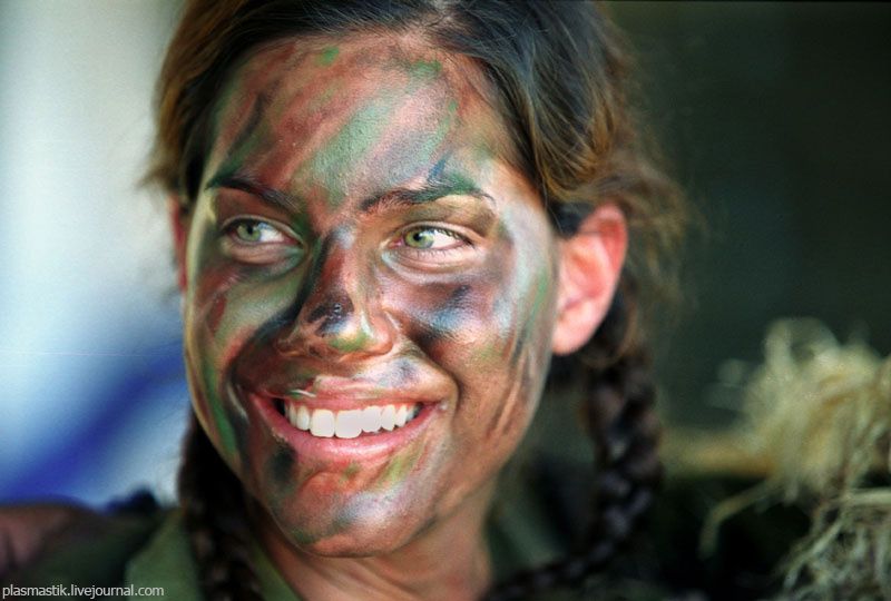[Israeli_Army_Girls_01.jpg]