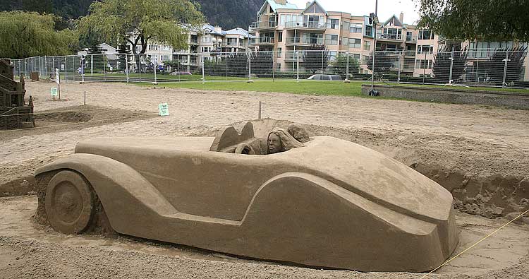 [sand_sculptures_07.jpg]
