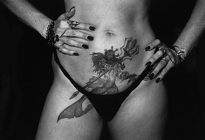 Tattoo Women Pictures on Women And Tattoos   Damn Cool Pictures