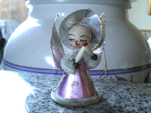 [Angel+ornament+001+300.jpg]
