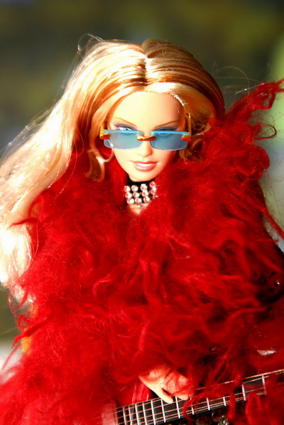 [2004_06_18_Day28-Barbie-thumb.jpg]