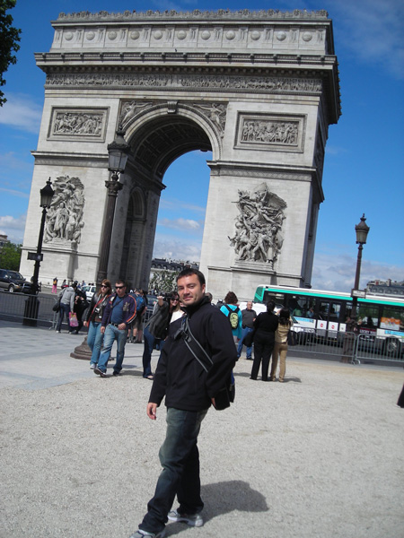 [Arc-Triumphe+Eiffel-Tower-0.jpg]