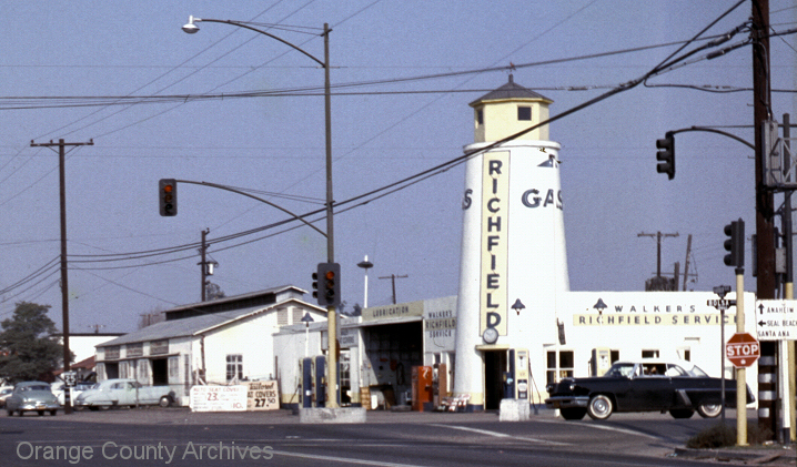 [1st+&+Harbor,+Santa+Ana,+Jan+1957.jpg]