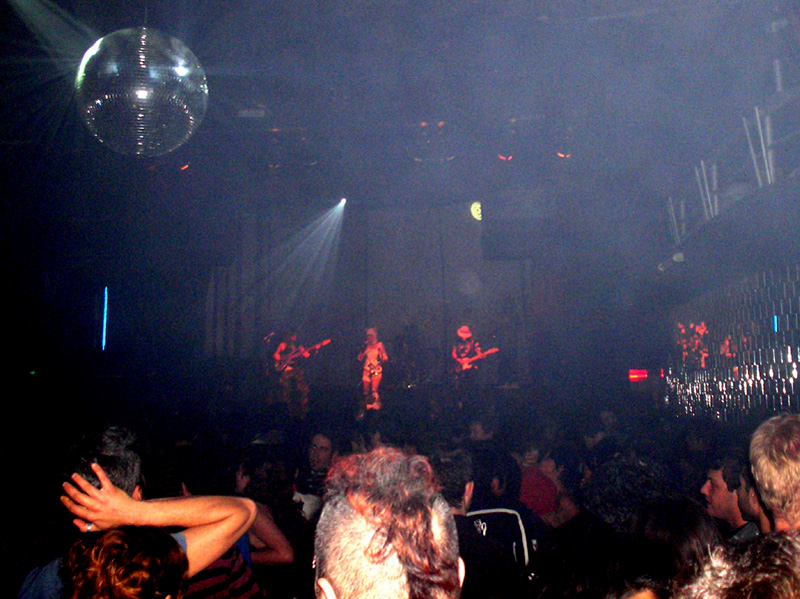 [Divas+&+Divos+Oct+2007+-+Pequeño+Bambi+001.jpg]
