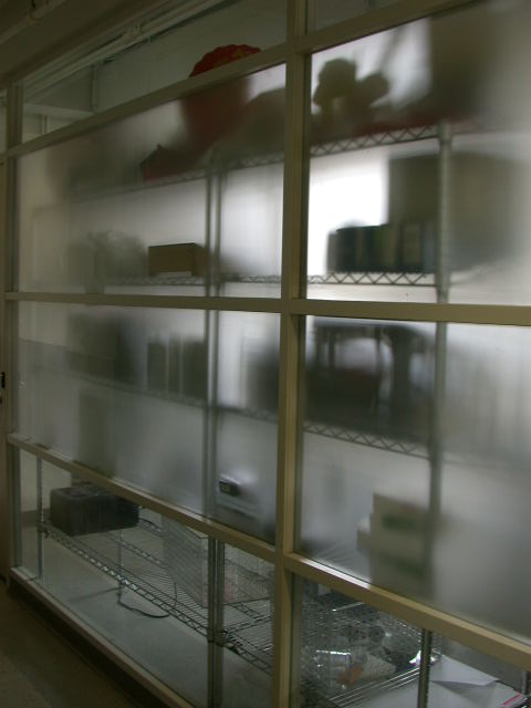 [FROSTED-OFFICE-Montone-2007.JPG]