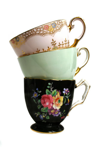 [LuckyOliver-6004658-blog-antique_cups_stack.jpg]