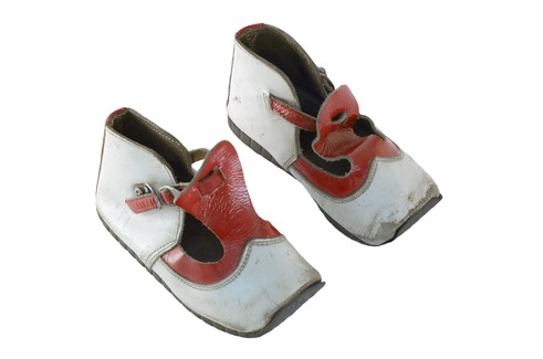 [LuckyOliver-2113853-blog-antique-childrens-shoes.jpg]