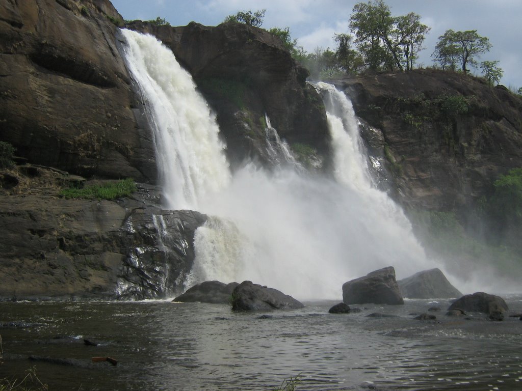 [Athirappilly-16.JPG]