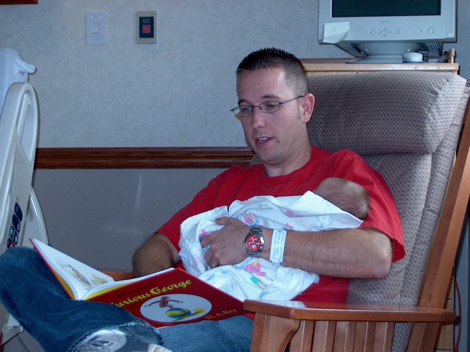 [Reading+with+Daddy.JPG]