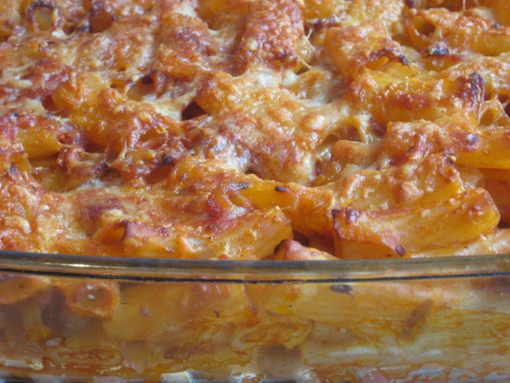 [Baked+Pasta+with+Sausages,+Tomato+and+Cheese1.JPG]