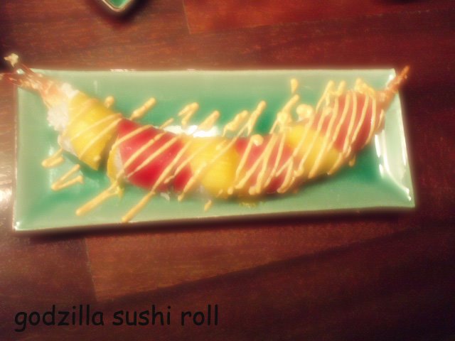 [godzilla+sushi+roll.jpg]