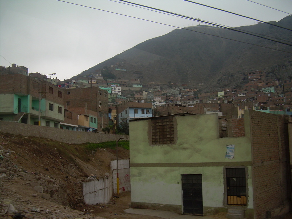 [Lima+housing.jpg]