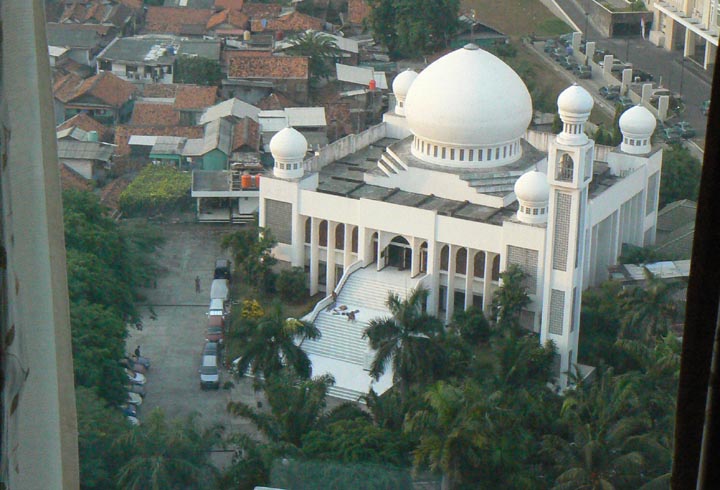 [Jakarta+mosque.jpg]