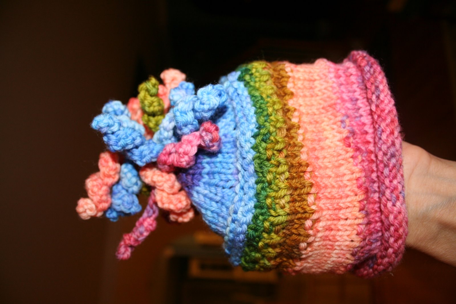[Steph's+gift-knitting+009.jpg]