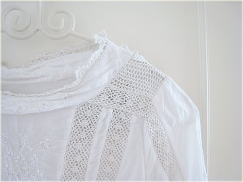 [lace+top.jpg]