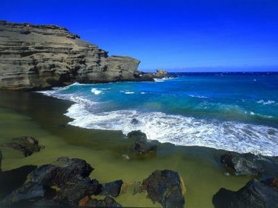 [1213562132_green-beach-big-island-hawaii.jpg]