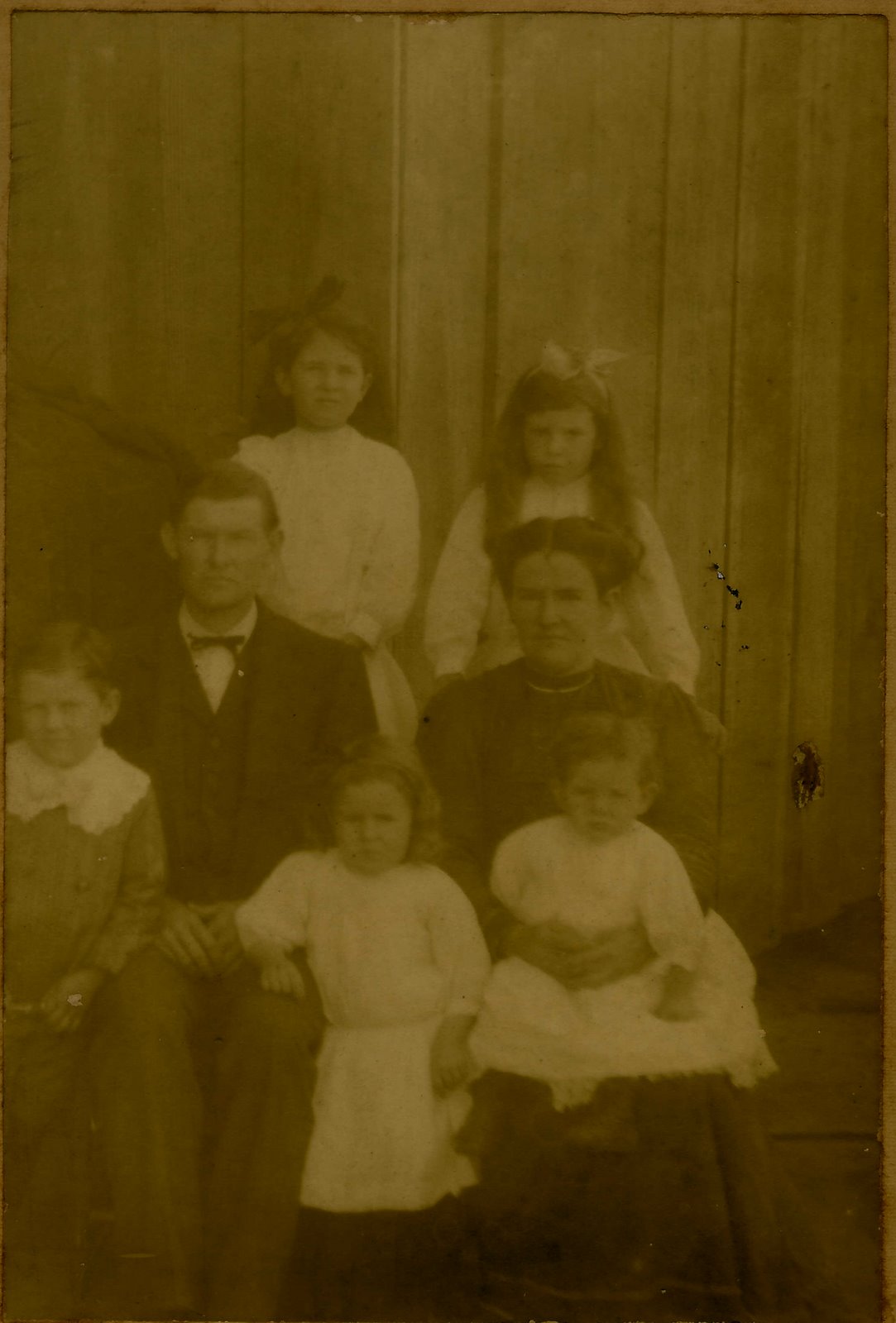 [george.laura.walters.family.circa.1910.jpg]