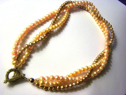 [yellow+and+gold+freshwater+pearl+triple+strand+necklace.jpg]
