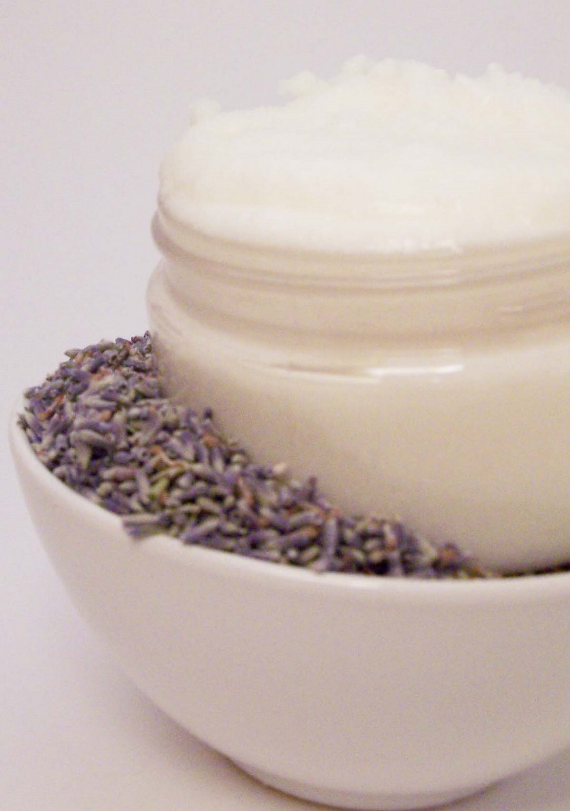 [generic+scrub+in+bowl+of+lavender.jpg]