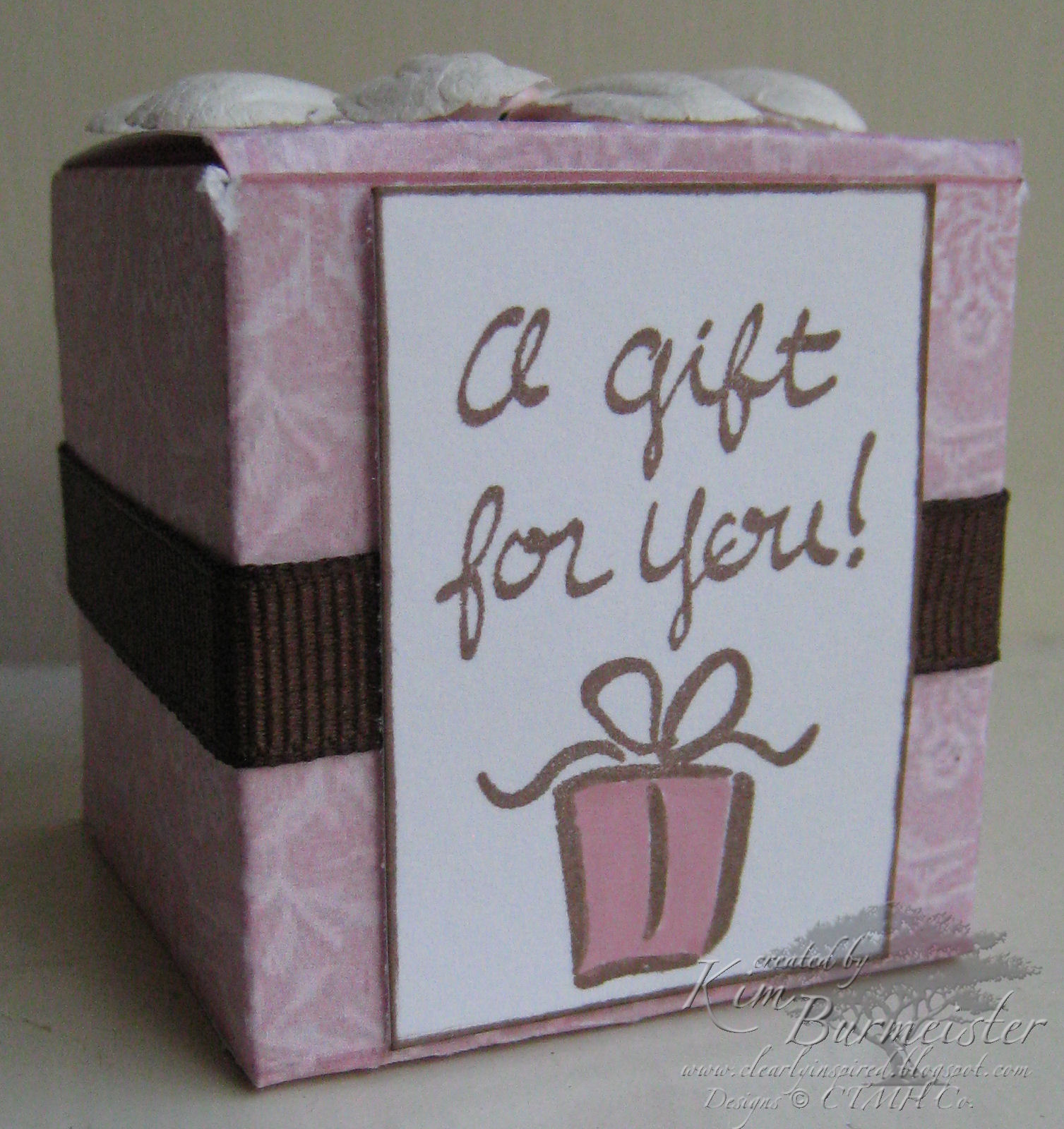 [hostess+gift+box+pink.jpg]