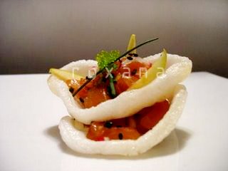 [salmon+tartar+on+shrimp+crackers+4+copy.jpg]