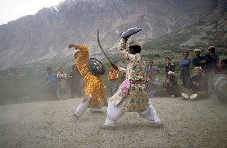[kashmir-dancers-pakistan-9714-sw-I.jpg]
