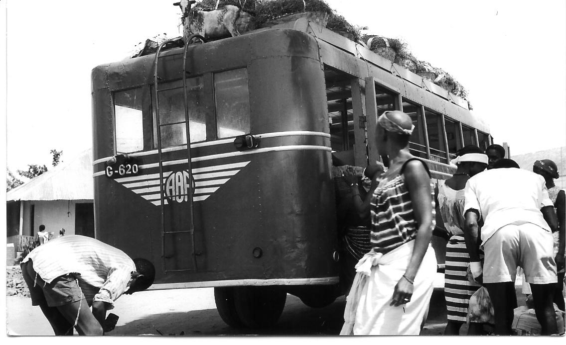 [Guine_Bissau_Transportes_Colectivos_VB.JPG]