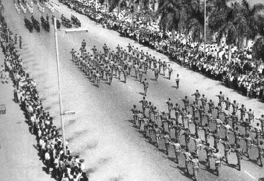 [Angola_Desfile_Tropas_1961.jpg]