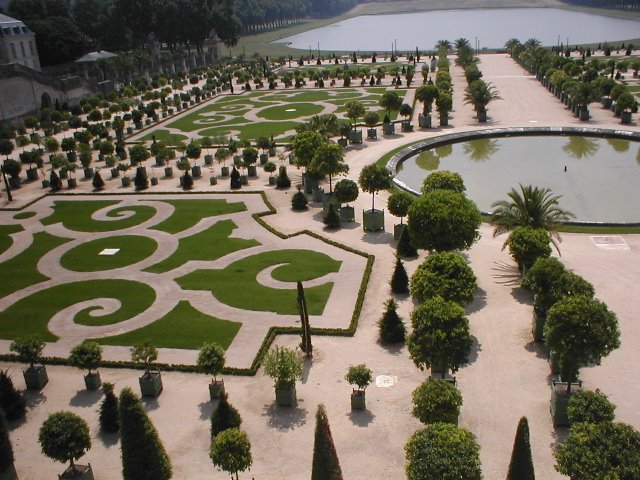 [Versailles+garden.jpg]