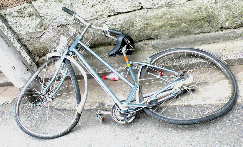 [bicycle+accident+070511aa.jpg]