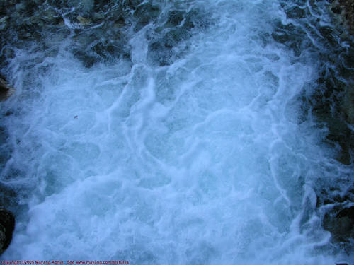 [foamy_water_waterfall_9291607.JPG]
