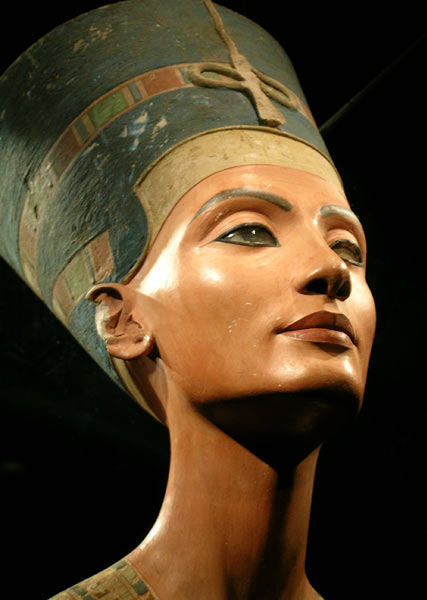 [Nefertiti.jpg]