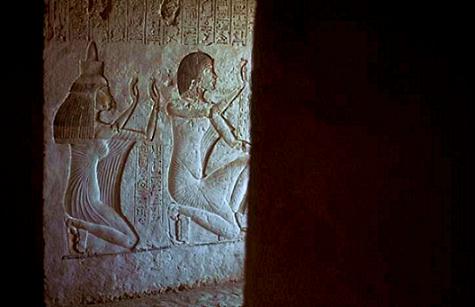 [Ay+and+Wife+in+Akhetaten+Tomb.jpg]